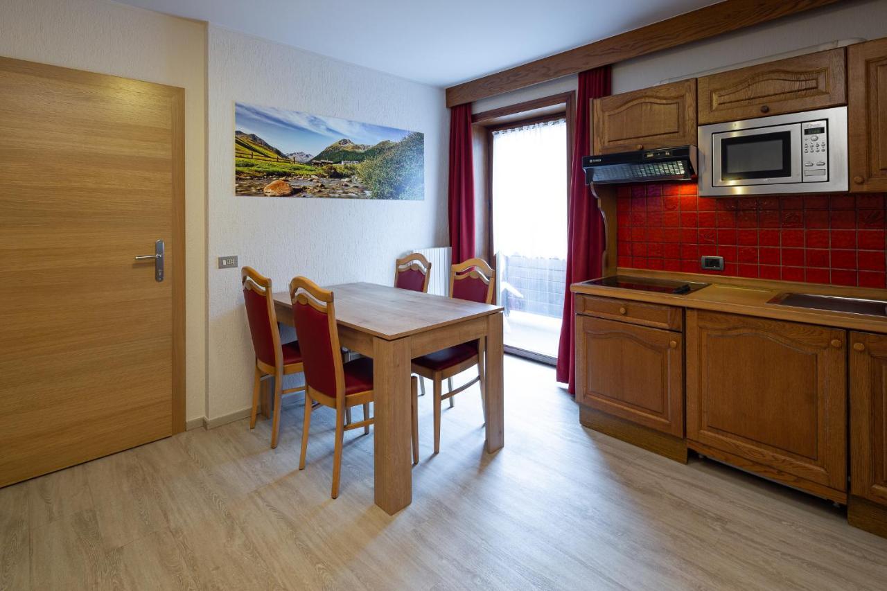 Casa Marcos Lejlighed Livigno Eksteriør billede